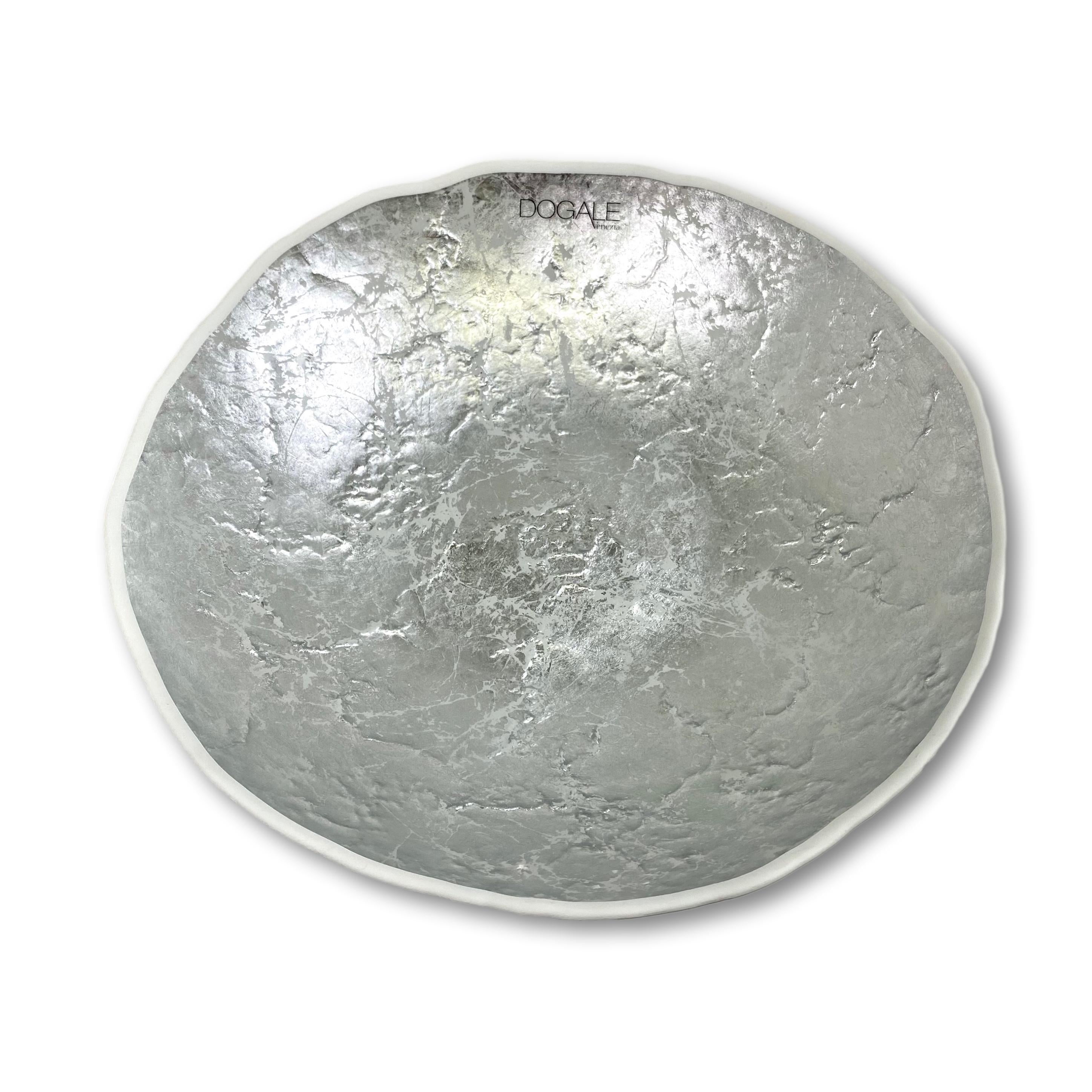 Dettaglio ciotola decorativa argento e madreperla front