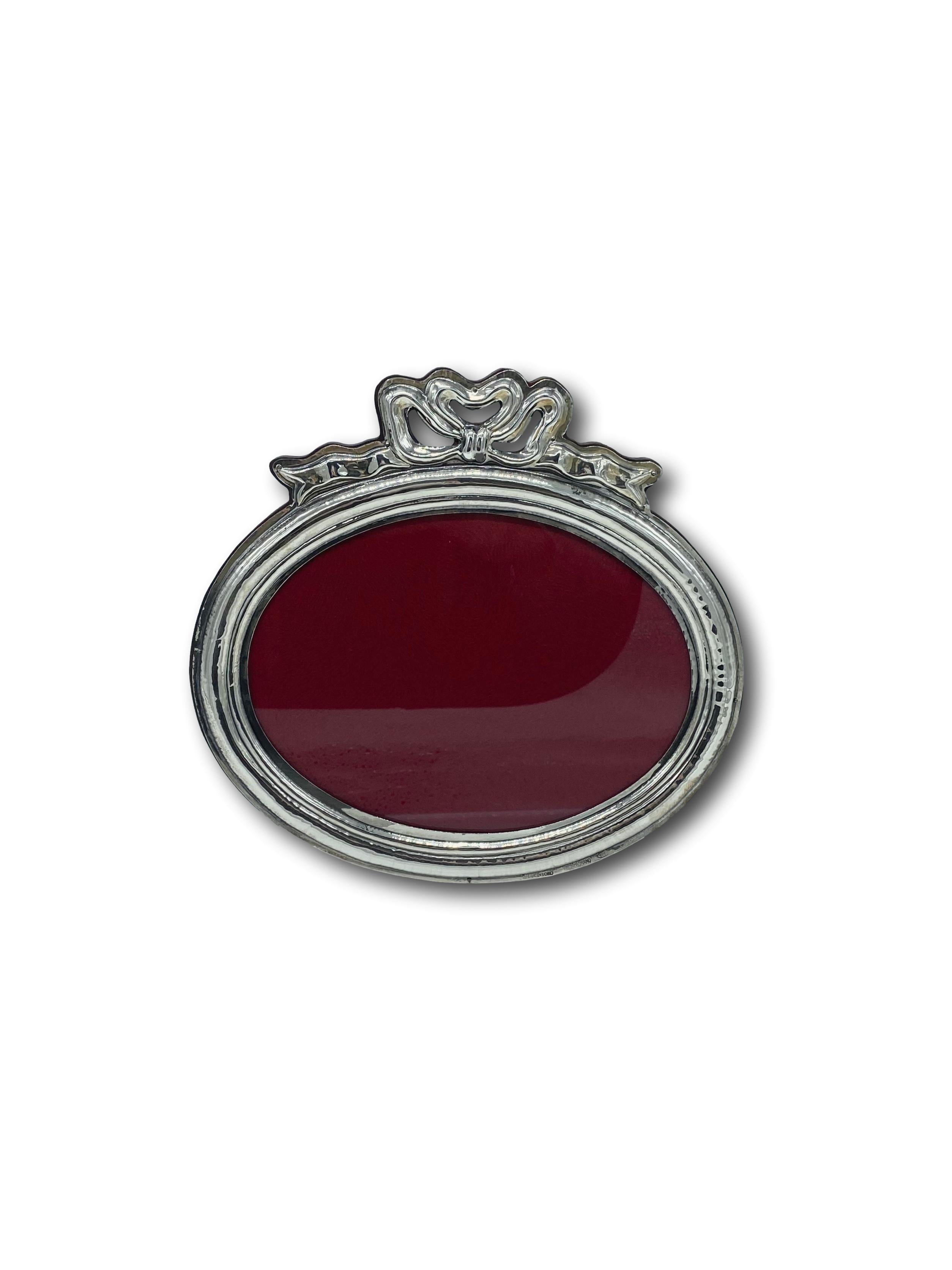 Cornice nastrino in argento