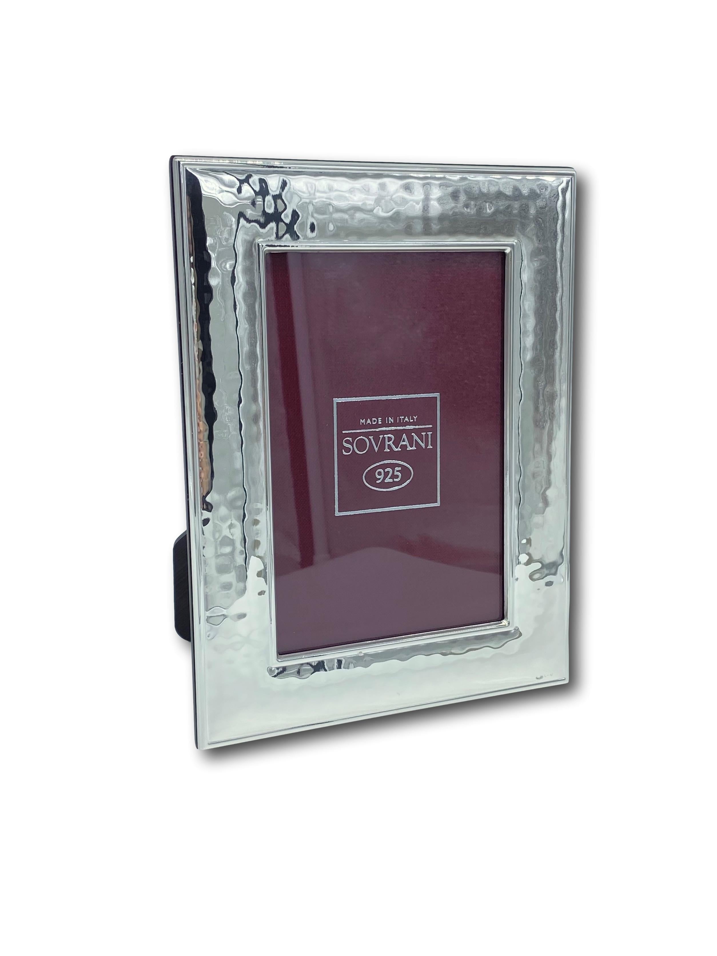 Cornice in argento semplice battuta